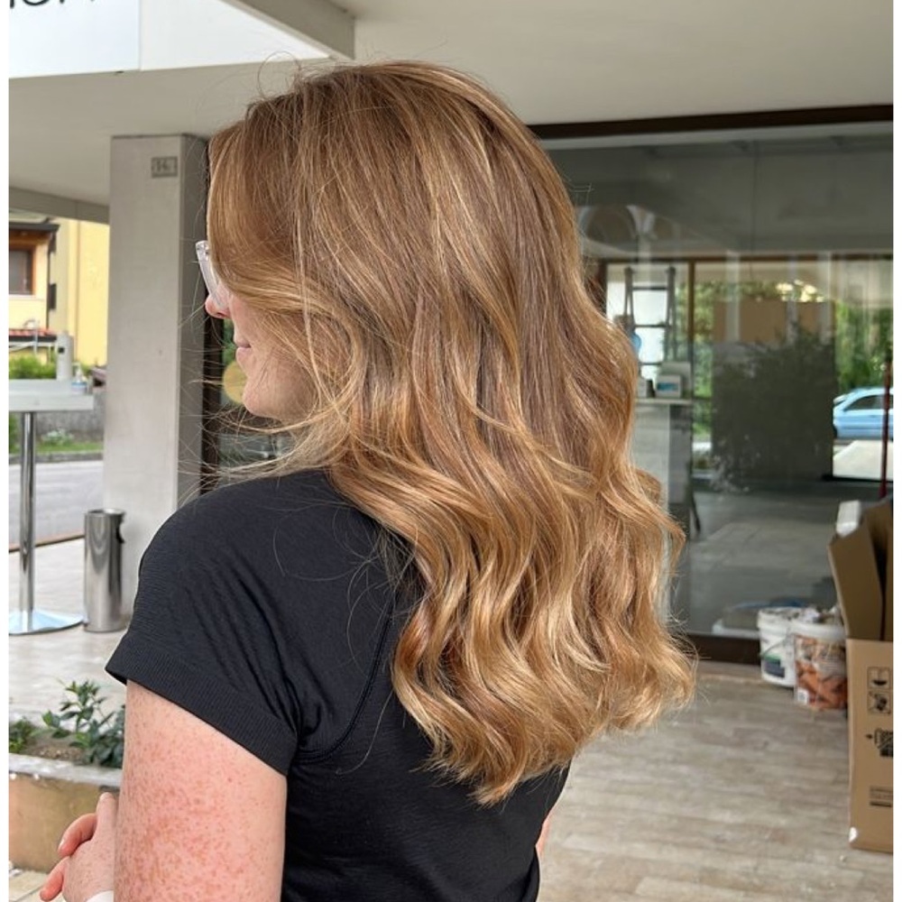 Women's KOVI Strawberry Blonde 100% Human Hair Weft Extensions - 12"